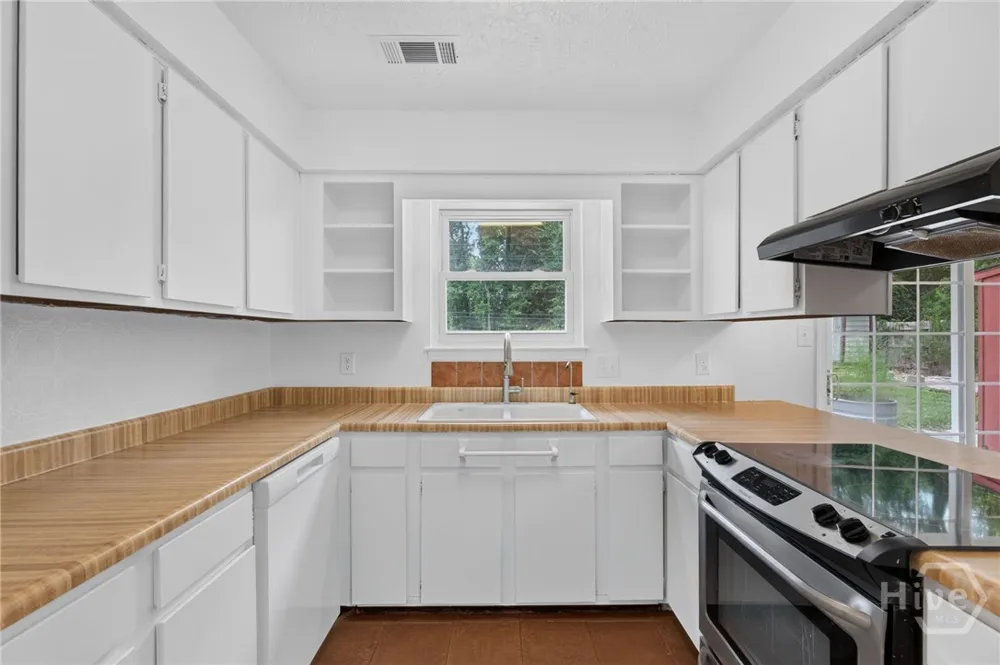 114 Fox Street Springfield, GA 31329