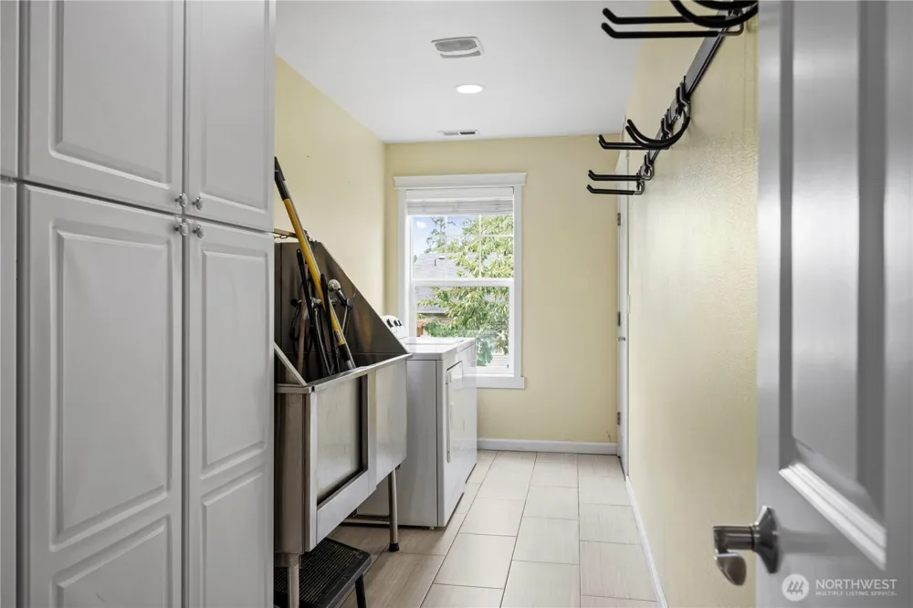 4737 Mount Baker Loop Mount Vernon, WA 98273