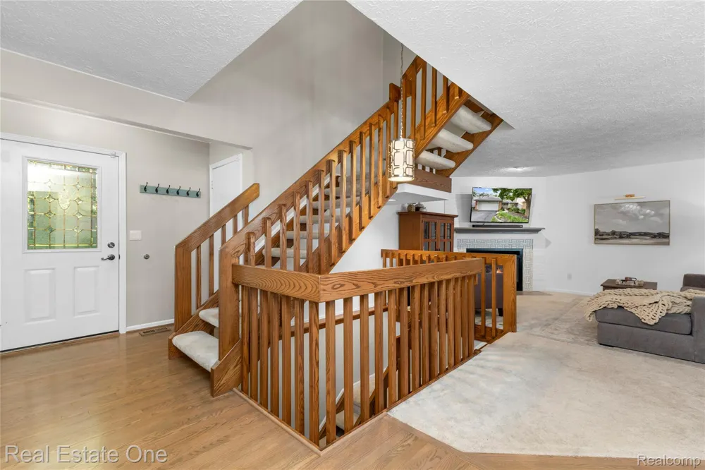 6626 Ridgeview Drive #31 Independence Charter Township, MI 48346