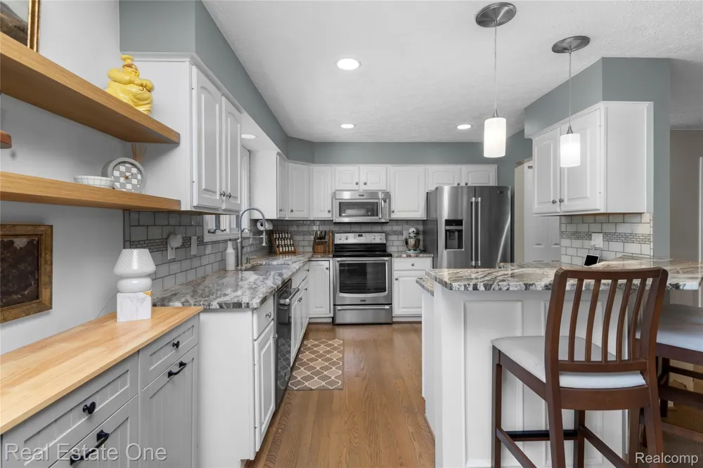 6626 Ridgeview Drive #31 Independence Charter Township, MI 48346
