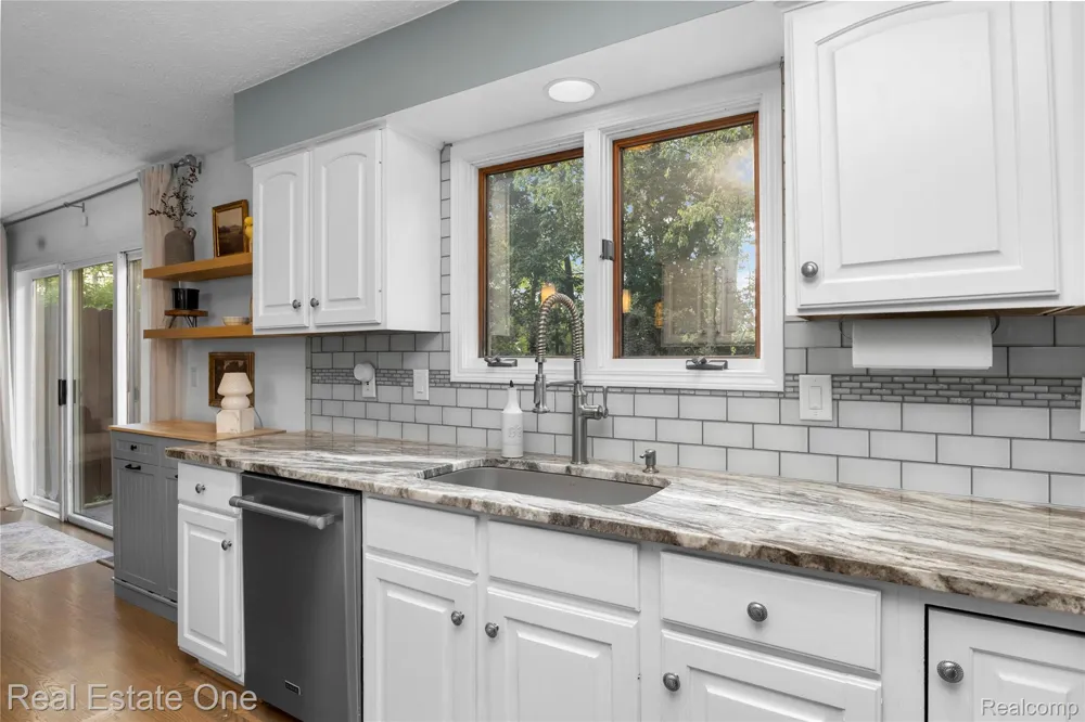 6626 Ridgeview Drive #31 Independence Charter Township, MI 48346