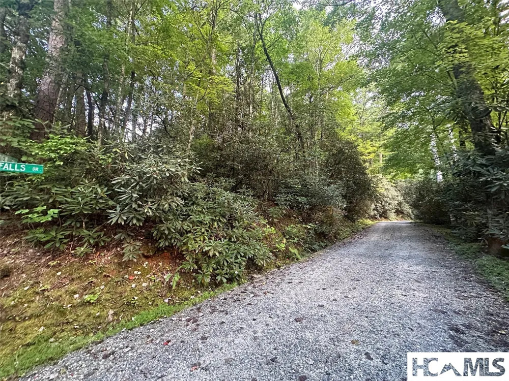 Lot 16 Toxaway Falls Drive Lake Toxaway, NC 28747
