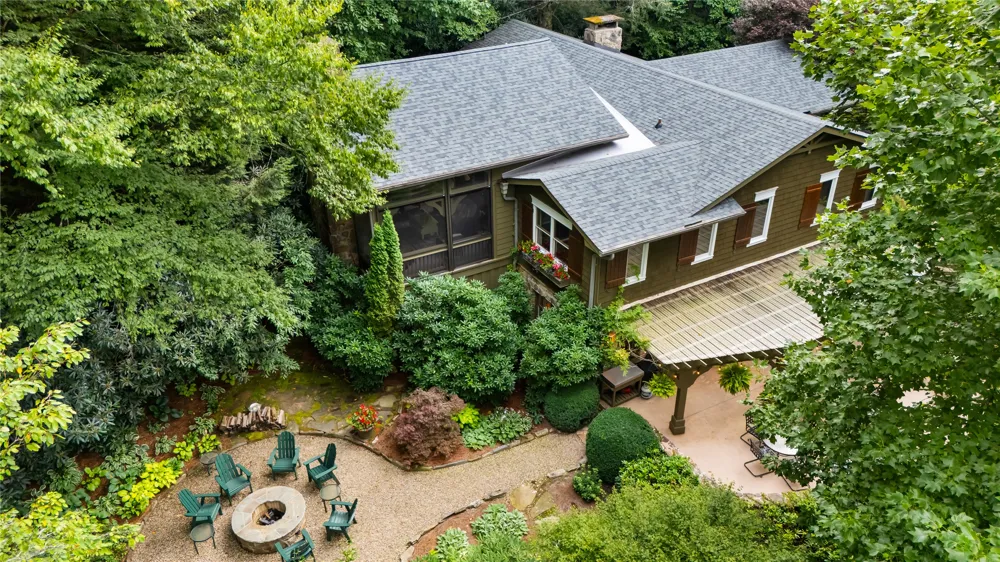 72 Moonlight Lane Highlands, NC 28741