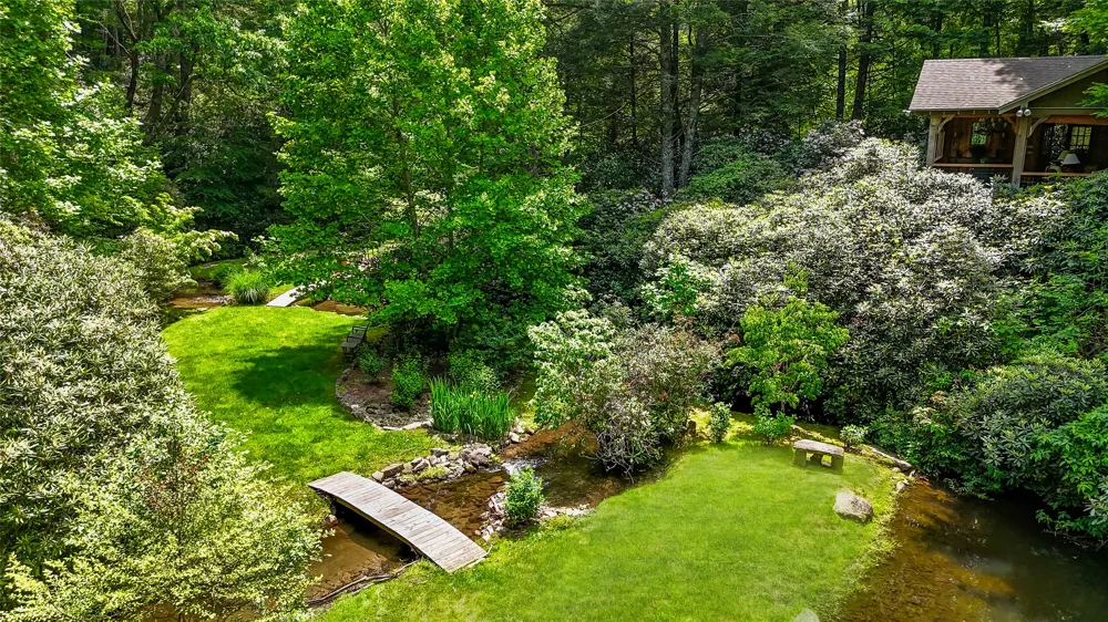 72 Moonlight Lane Highlands, NC 28741