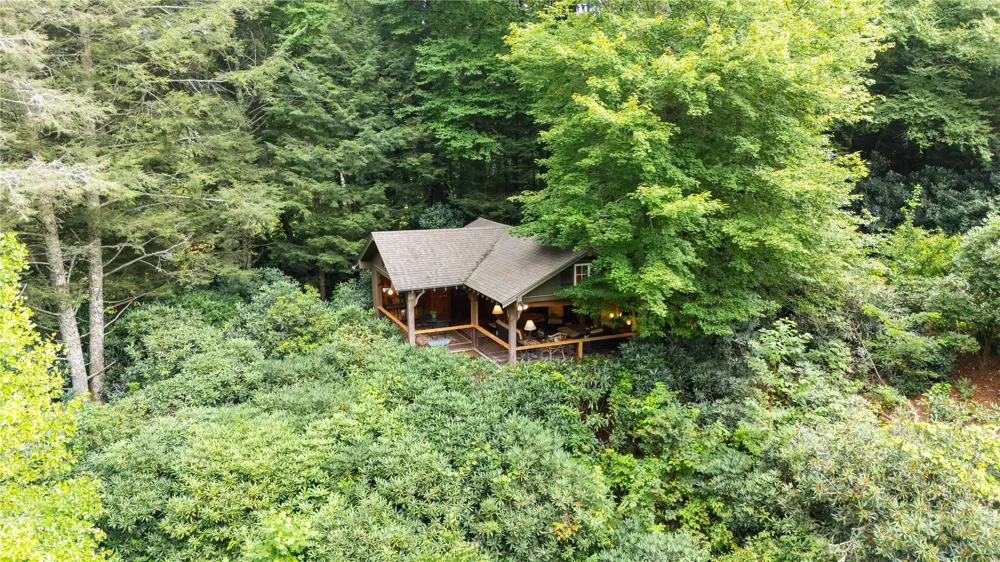 72 Moonlight Lane Highlands, NC 28741