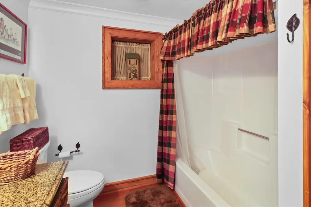 72 Moonlight Lane Highlands, NC 28741