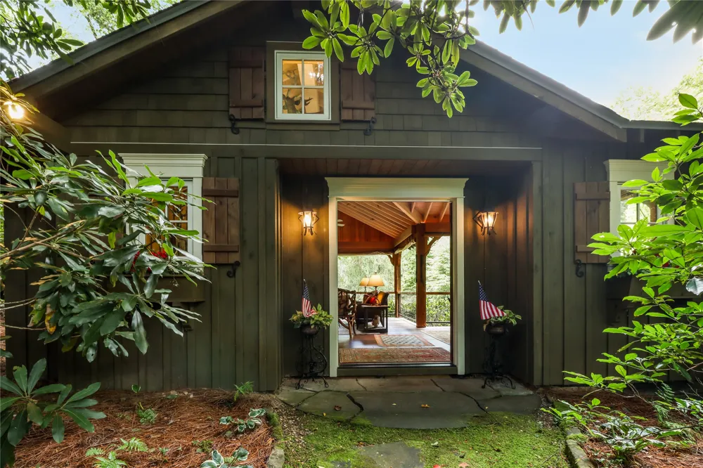 72 Moonlight Lane Highlands, NC 28741