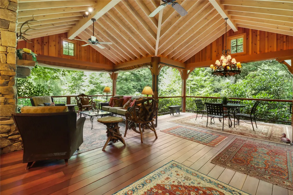 72 Moonlight Lane Highlands, NC 28741