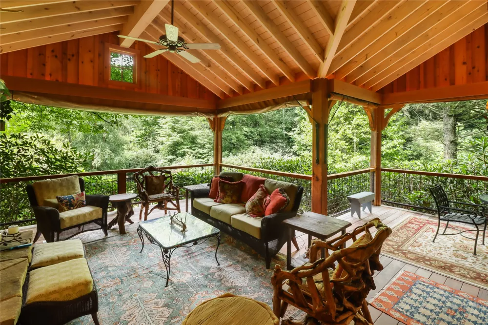 72 Moonlight Lane Highlands, NC 28741
