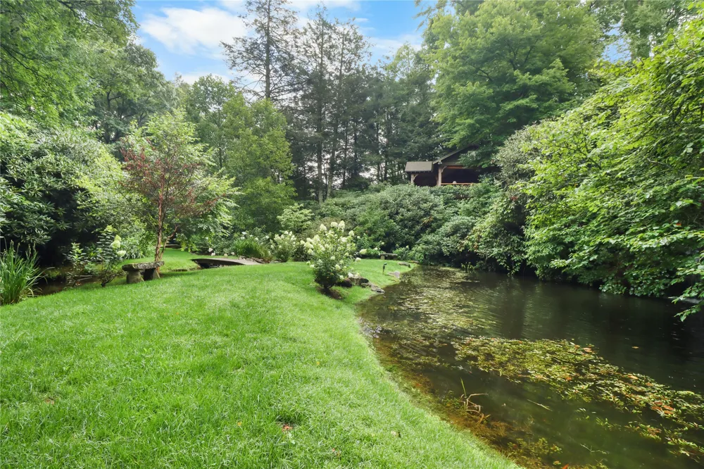 72 Moonlight Lane Highlands, NC 28741