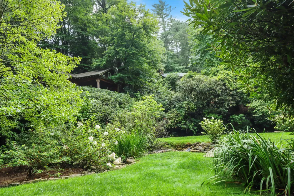 72 Moonlight Lane Highlands, NC 28741