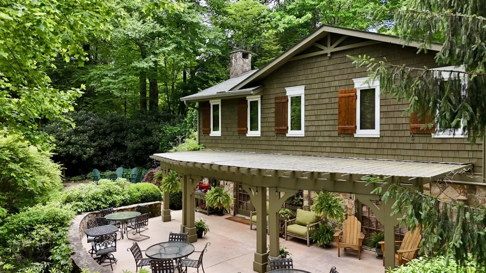 72 Moonlight Lane Highlands, NC 28741