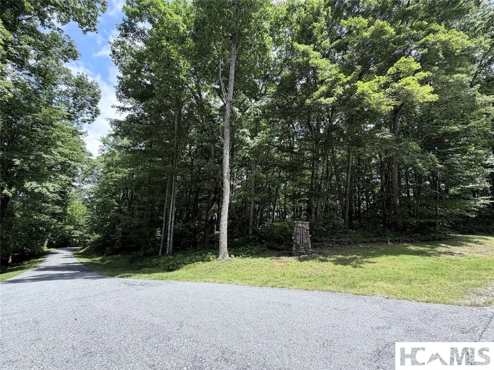 51 Storyteller Trail Glenville, NC 28736