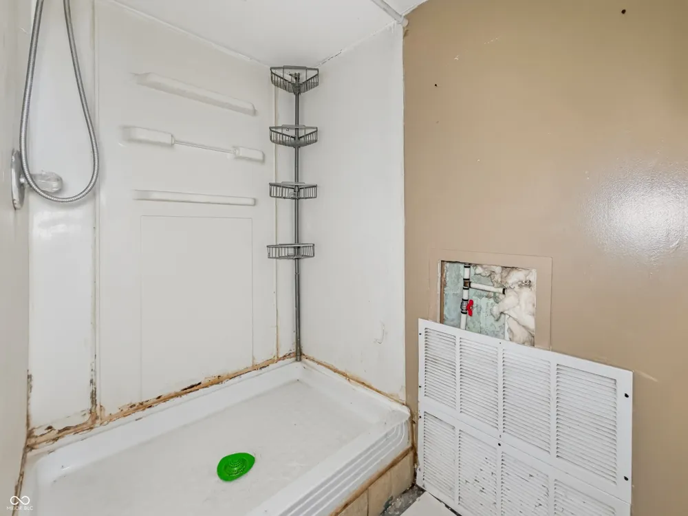 5903 Oak Lane Anderson, IN 46013