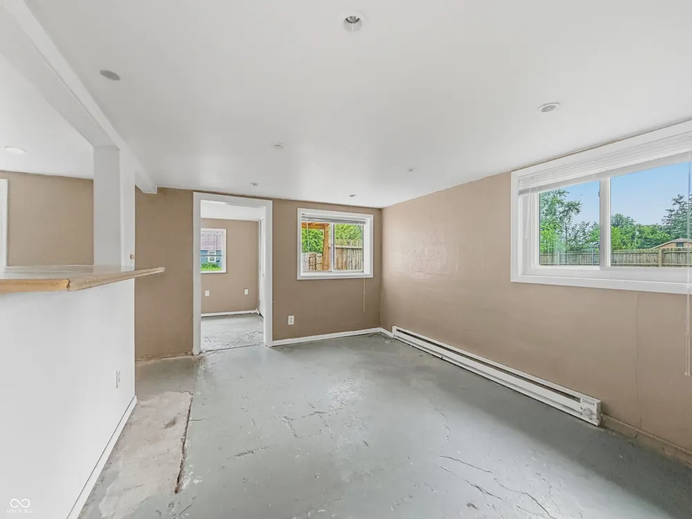 5903 Oak Lane Anderson, IN 46013