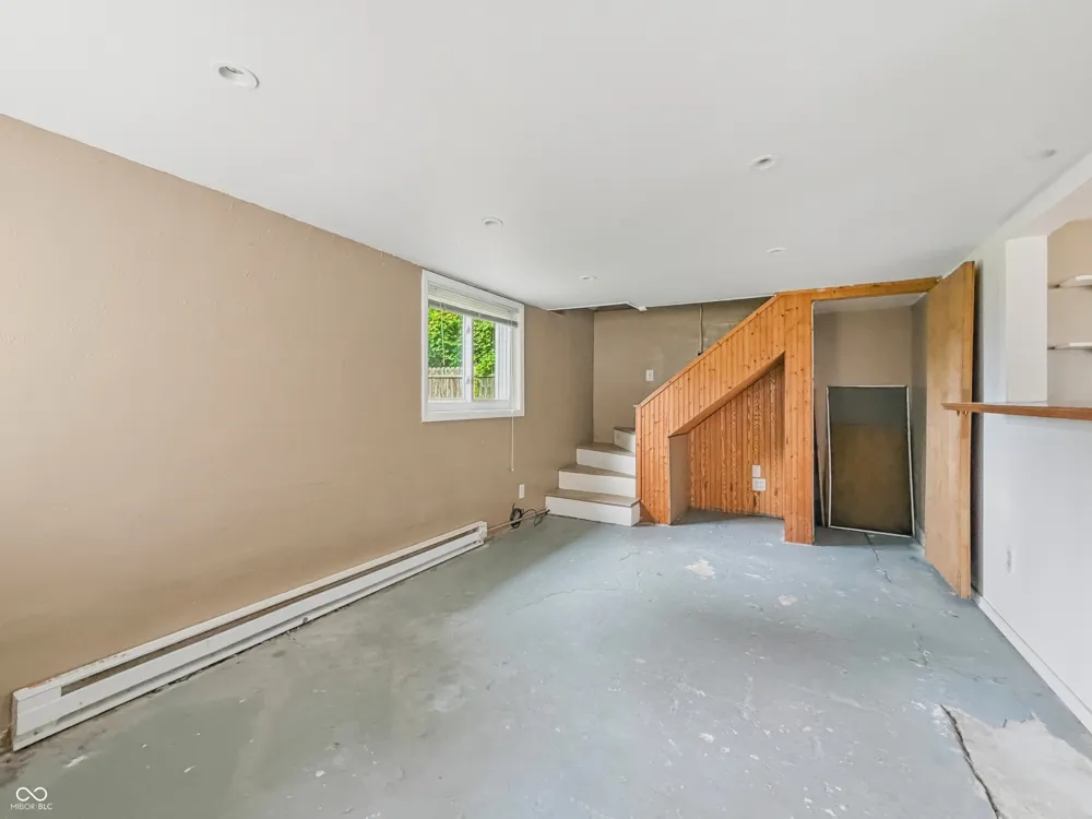 5903 Oak Lane Anderson, IN 46013