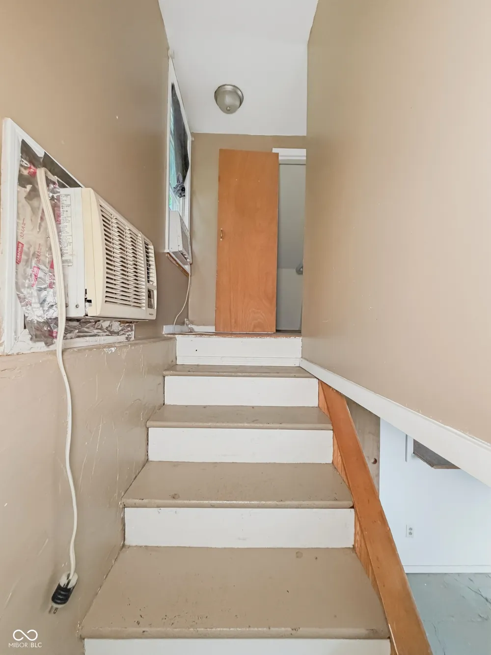 5903 Oak Lane Anderson, IN 46013