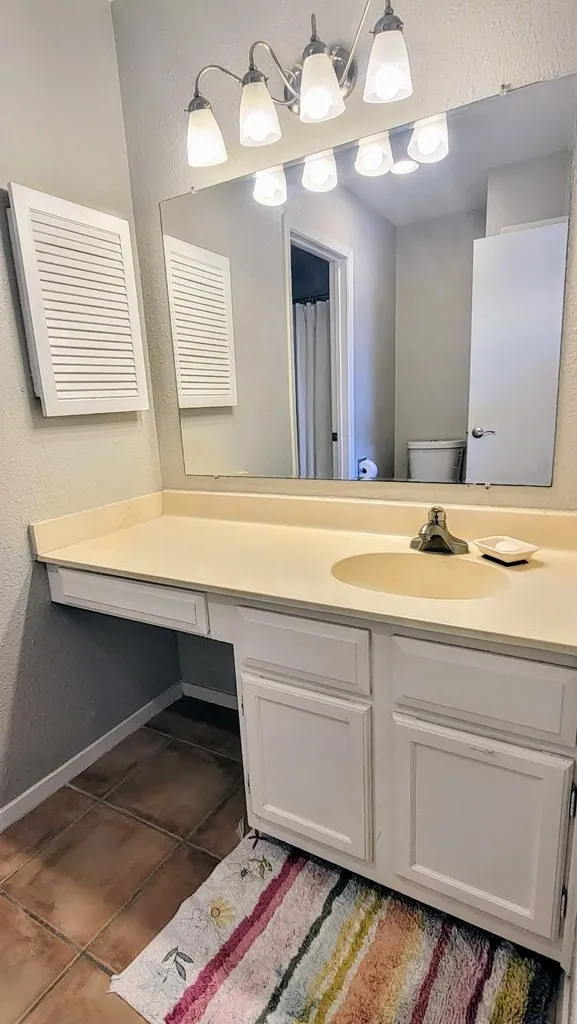 2004 Bayhouse Drive #2004 Rockport, TX 78382