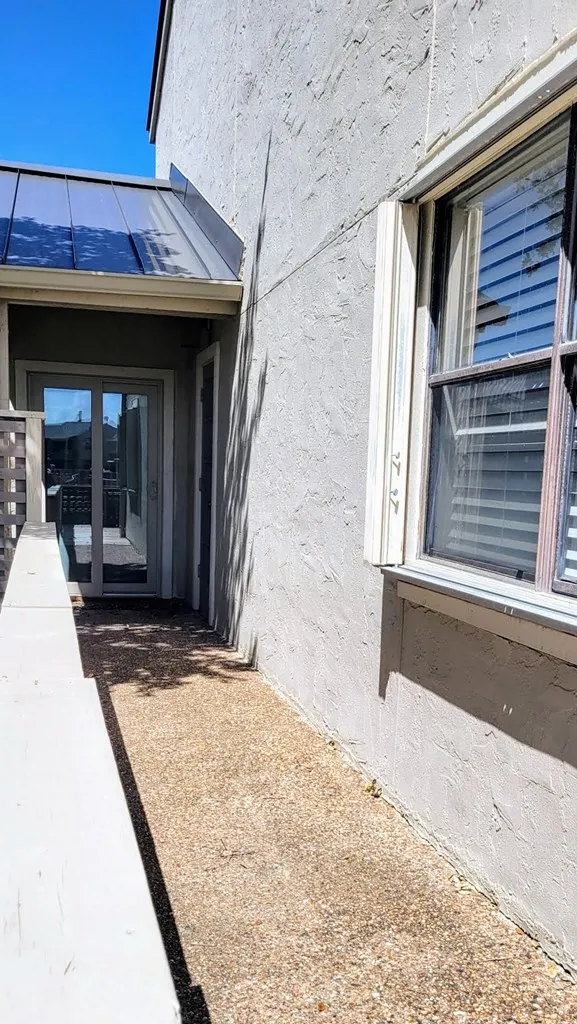 2004 Bayhouse Drive #2004 Rockport, TX 78382