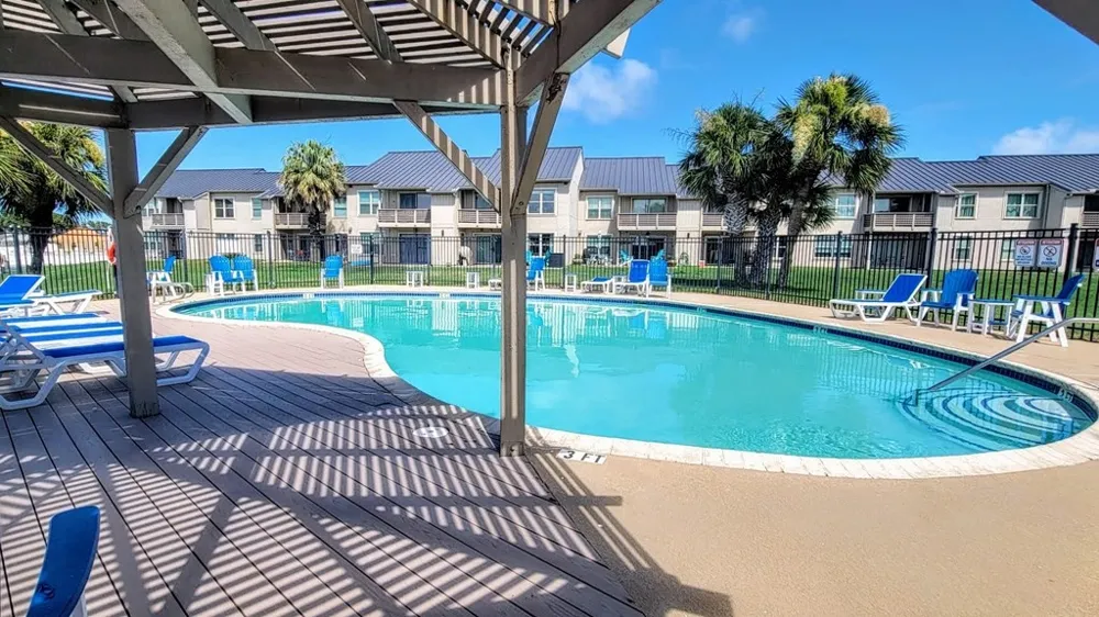 2004 Bayhouse Drive #2004 Rockport, TX 78382