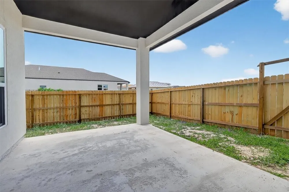 2701 Lannister Corpus Christi, TX 78415