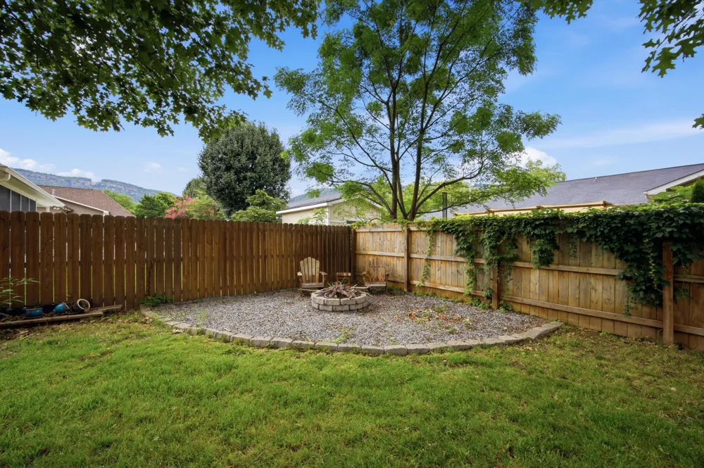 157 Willow Creek Drive Soddy Daisy, TN 37379