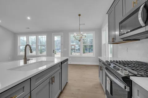 2552 Butlers Green Circle