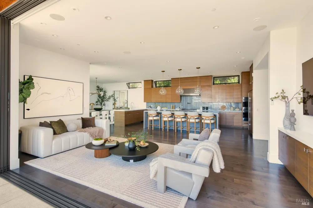 4755 Paradise Drive Tiburon, CA 94920