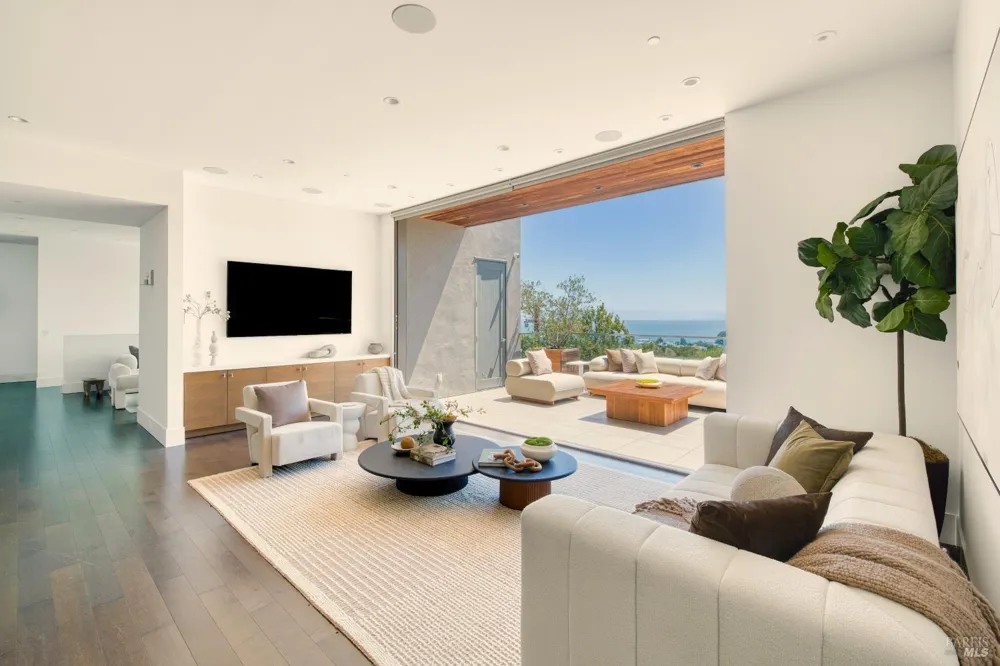 4755 Paradise Drive Tiburon, CA 94920