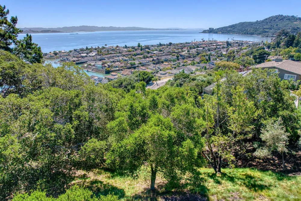 4755 Paradise Drive Tiburon, CA 94920