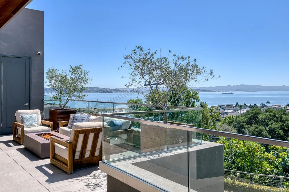 4755 Paradise Drive Tiburon, CA 94920