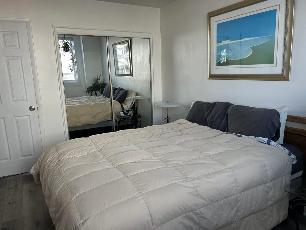 111 S Surrey Ventnor, NJ 08406