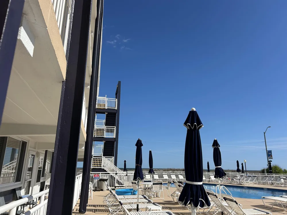 111 S Surrey Ventnor, NJ 08406