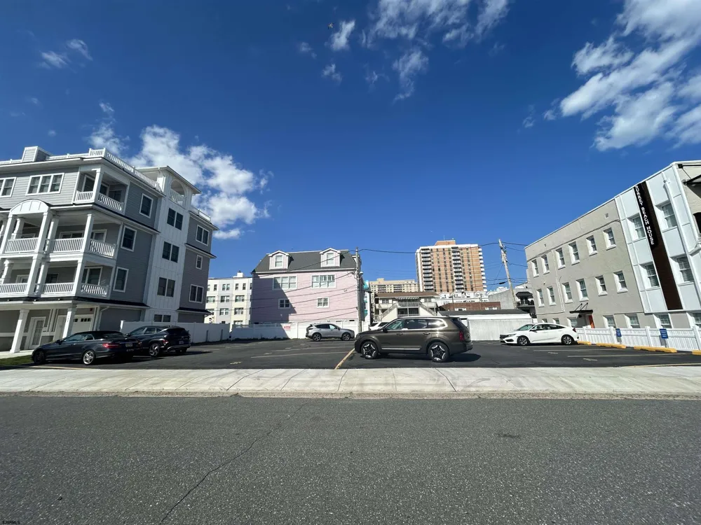 111 S Surrey Ventnor, NJ 08406