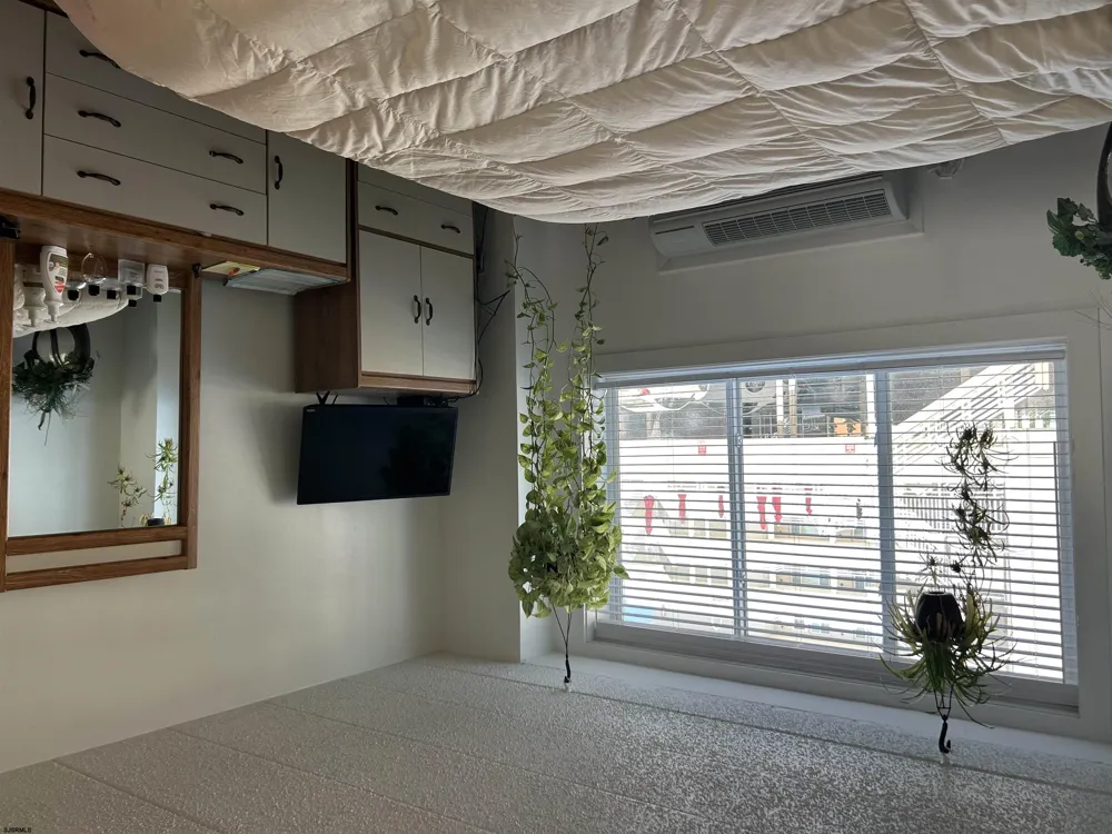 111 S Surrey Ventnor, NJ 08406