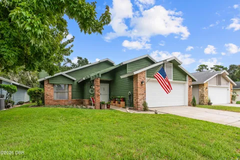 918 Lakewood Terrace