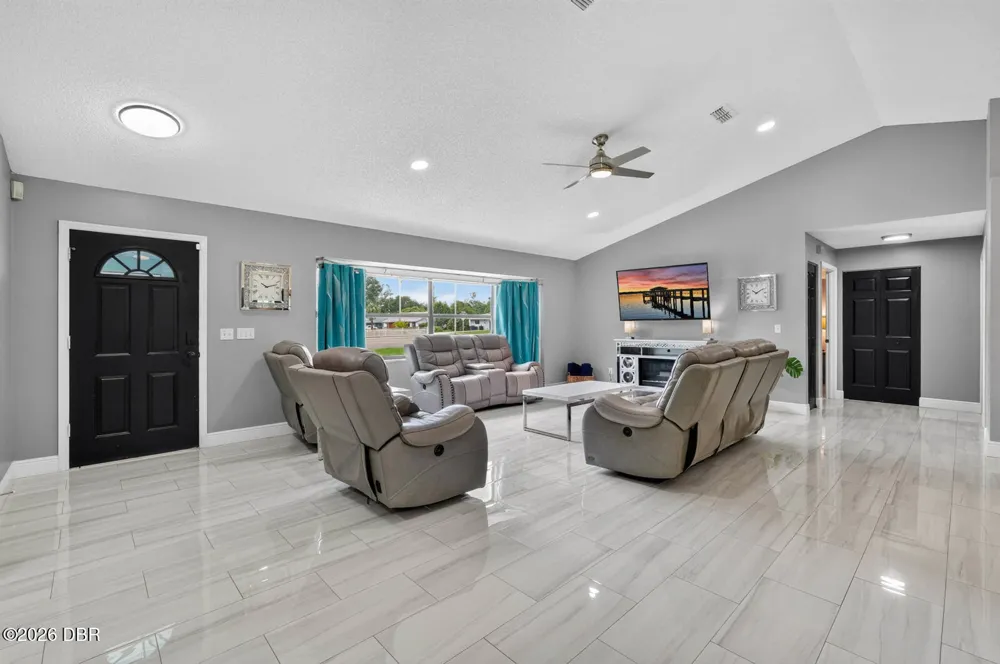 1845 Willow Oak Drive Edgewater, FL 32141