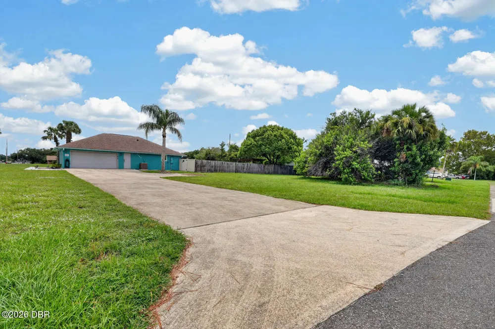 1845 Willow Oak Drive Edgewater, FL 32141