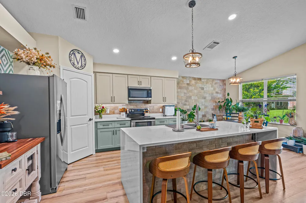 656 Coral Trace Boulevard Edgewater, FL 32132