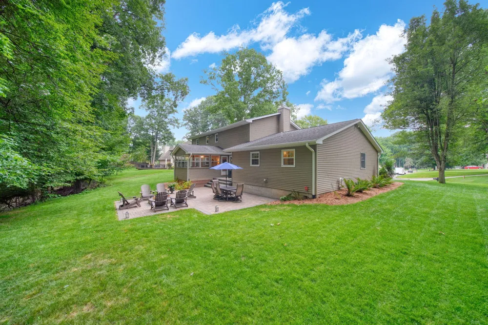 5168 W Bluestone Street Jackson, MI 49201