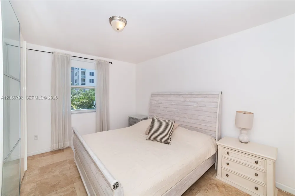 17100 Bay Rd #1501 Sunny Isles Beach, FL 33160