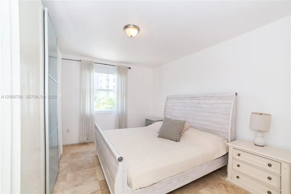 17100 Bay Rd #1501 Sunny Isles Beach, FL 33160