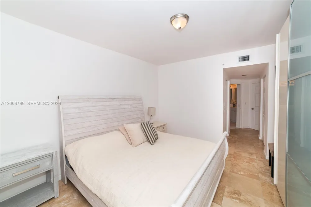 17100 Bay Rd #1501 Sunny Isles Beach, FL 33160