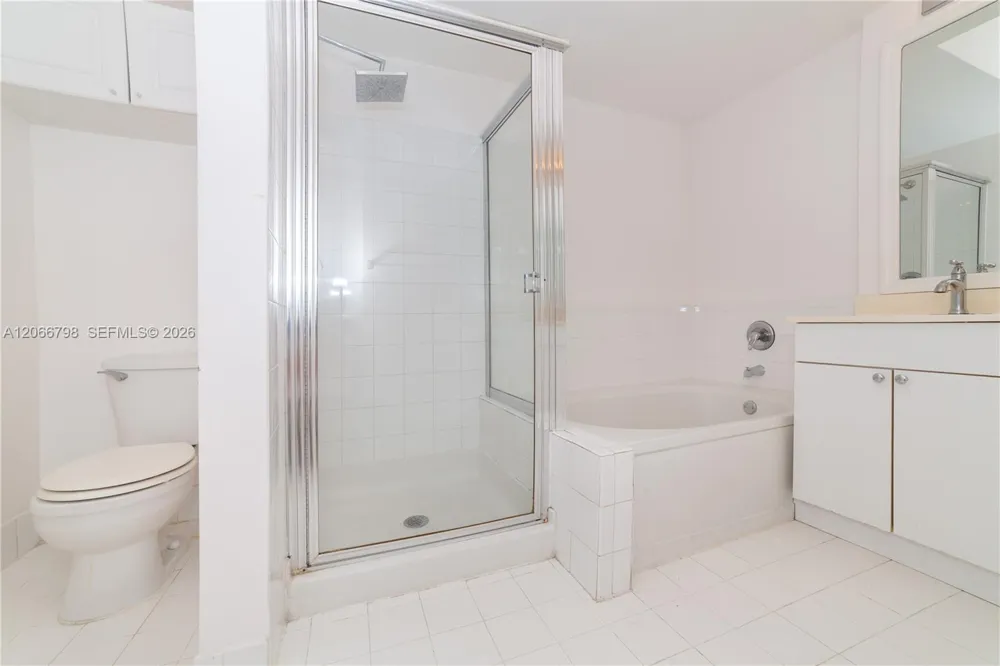 17100 Bay Rd #1501 Sunny Isles Beach, FL 33160