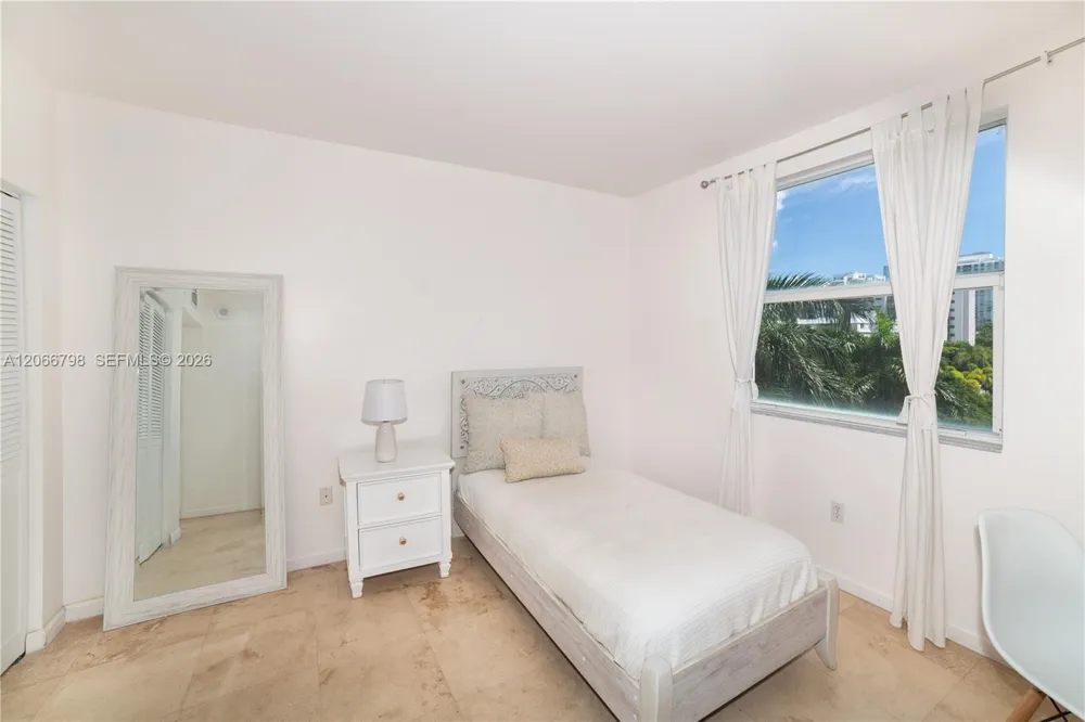 17100 Bay Rd #1501 Sunny Isles Beach, FL 33160