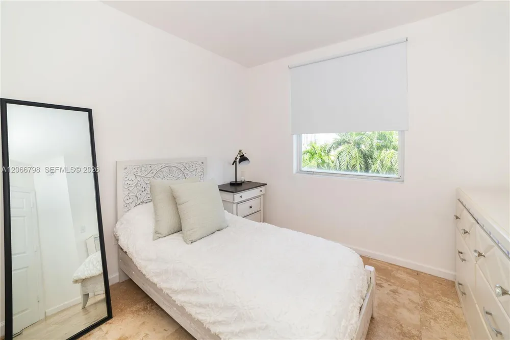 17100 Bay Rd #1501 Sunny Isles Beach, FL 33160