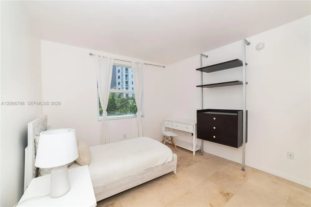 17100 Bay Rd #1501 Sunny Isles Beach, FL 33160