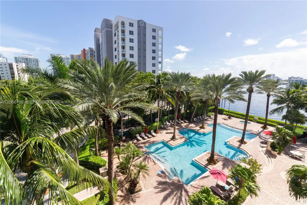 17100 Bay Rd #1501 Sunny Isles Beach, FL 33160