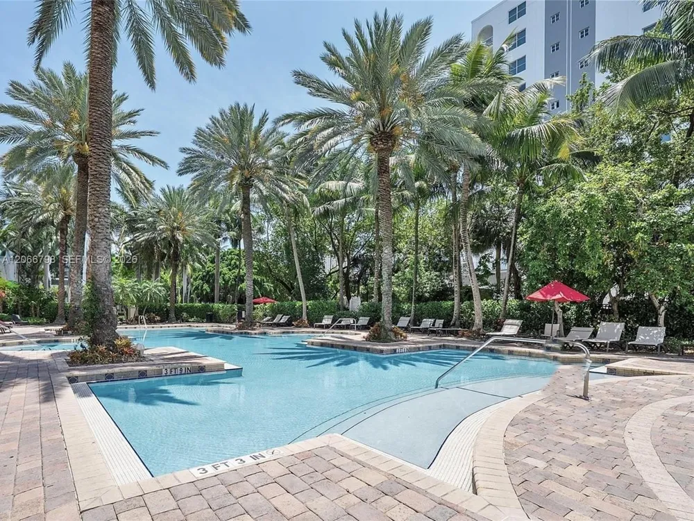 17100 Bay Rd #1501 Sunny Isles Beach, FL 33160