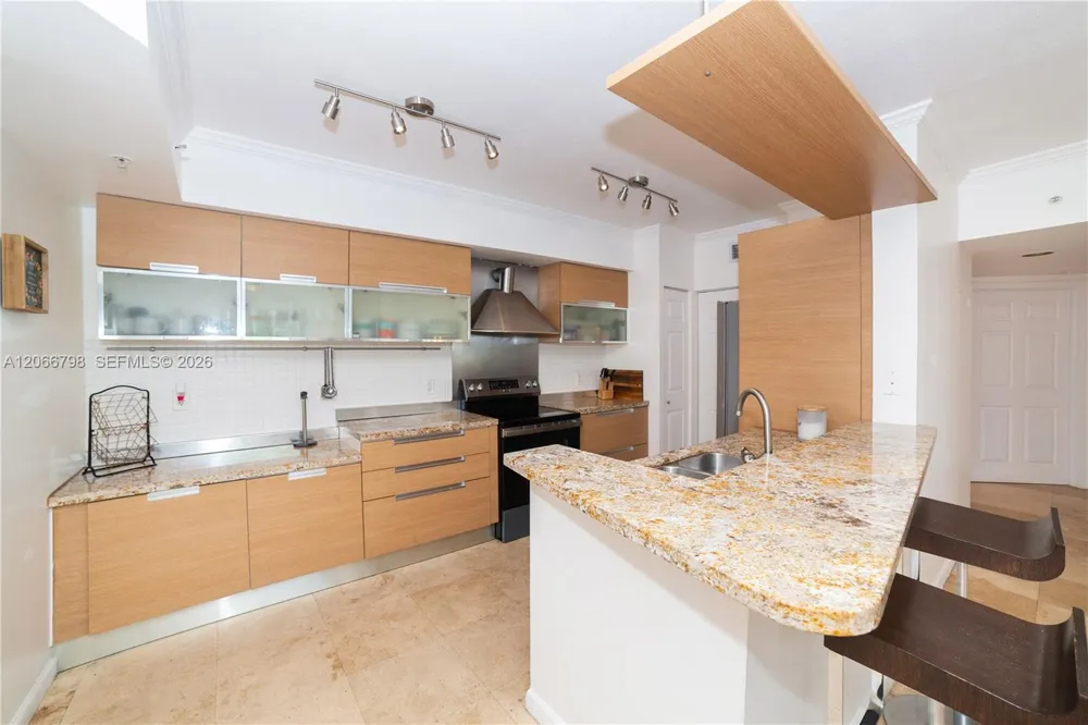 17100 Bay Rd #1501 Sunny Isles Beach, FL 33160